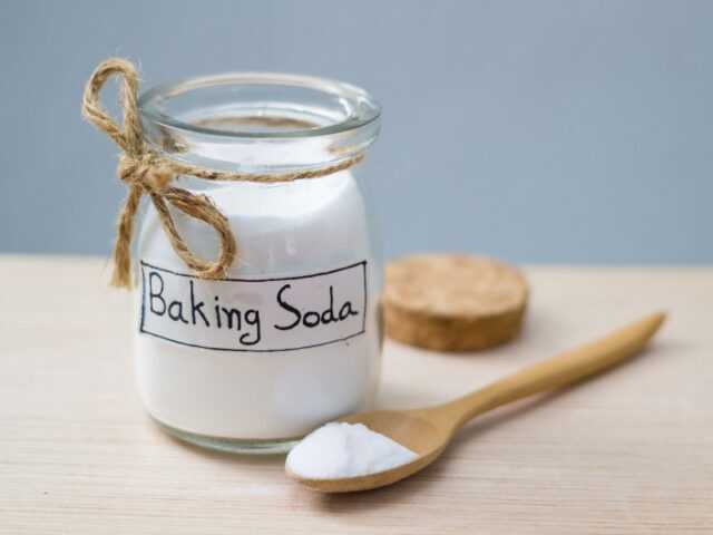 Killing Crabgrass with Baking Soda: Natural Solution for Your Lawn